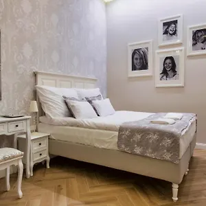 **** Frühstückspension Serenity Boutique Ungarn