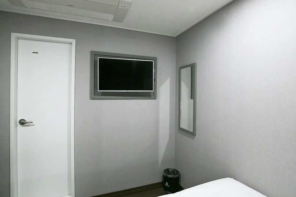 Philstay Myeongdong Station Seoul
