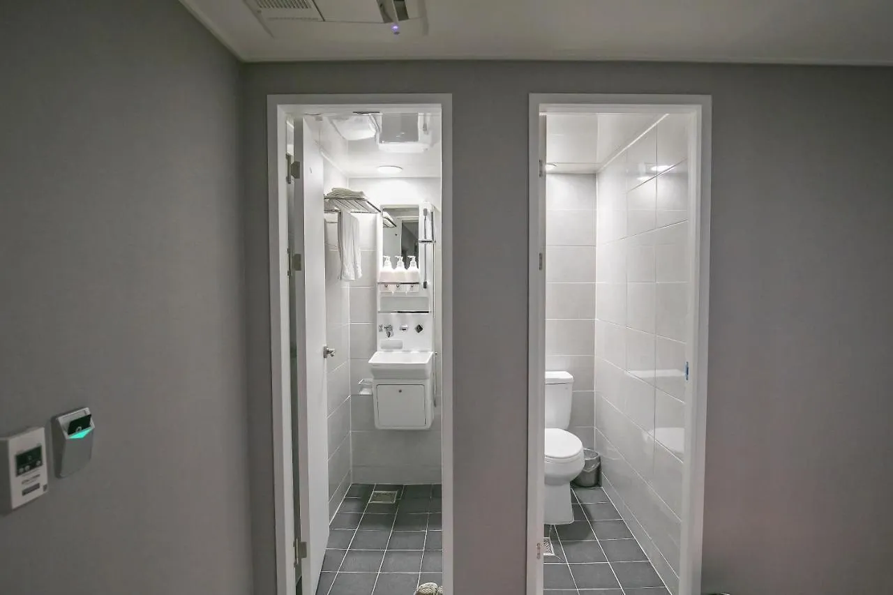 Philstay Myeongdong Station Seul 2*,  Güney Kore