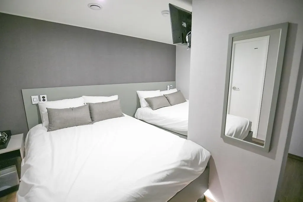 Philstay Myeongdong Station Seul