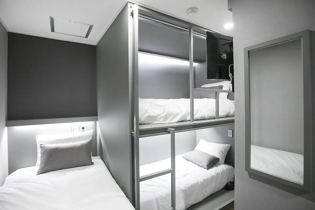 ** Konukevi Philstay Myeongdong Station Seul Güney Kore